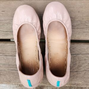 Tieks Blush Patent size 7 flats